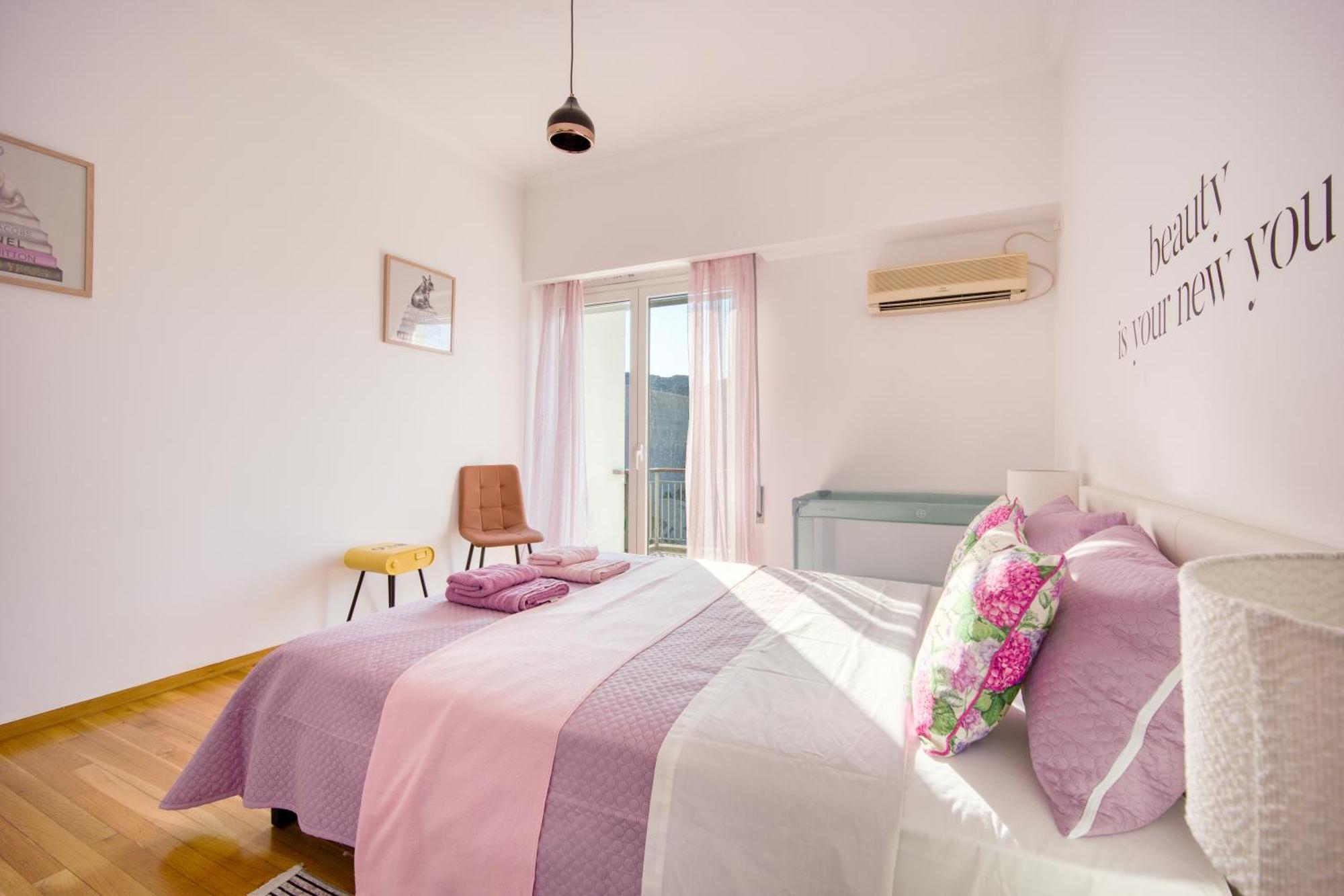 Royal Embassy Apartment เอเธนส์ ภายนอก รูปภาพ